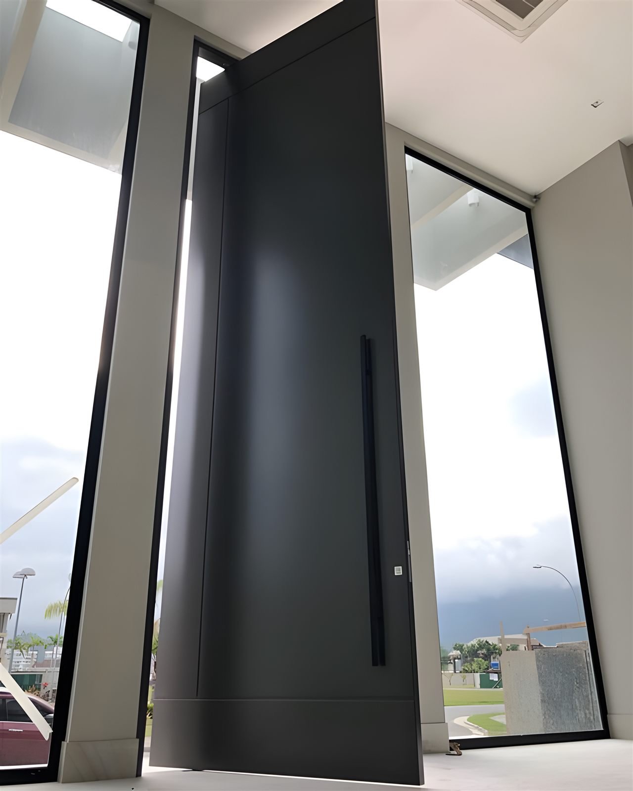 Products Luxury black aluminum pivot door