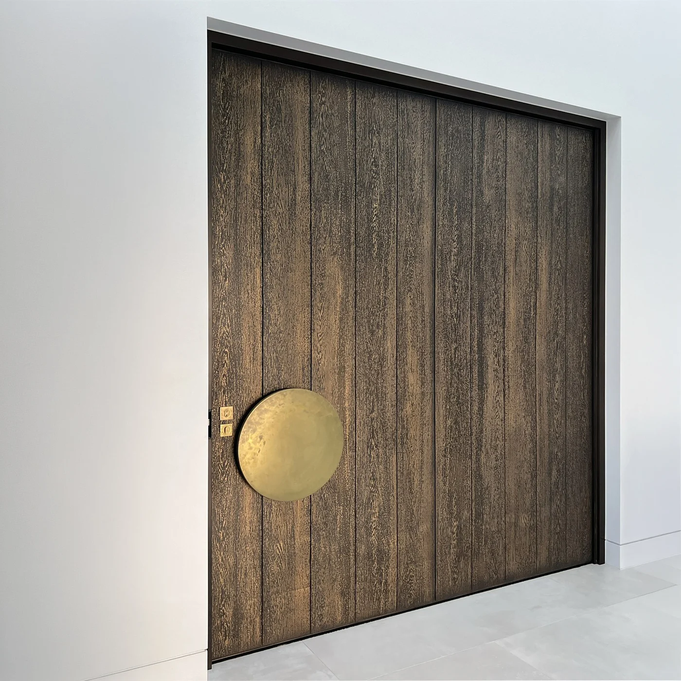 Classic-style pivot door design reference 0117 from the AsvntDoor design library