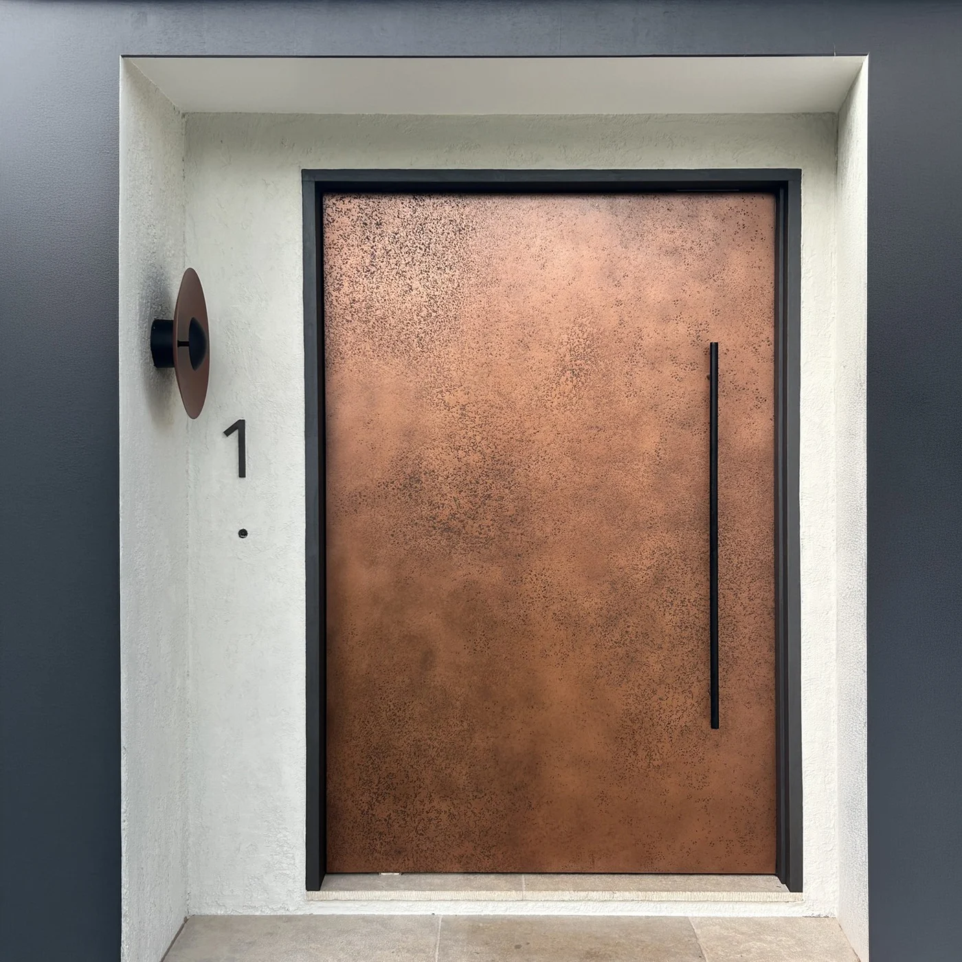 Classic-style pivot door design reference 0118 from the AsvntDoor design library