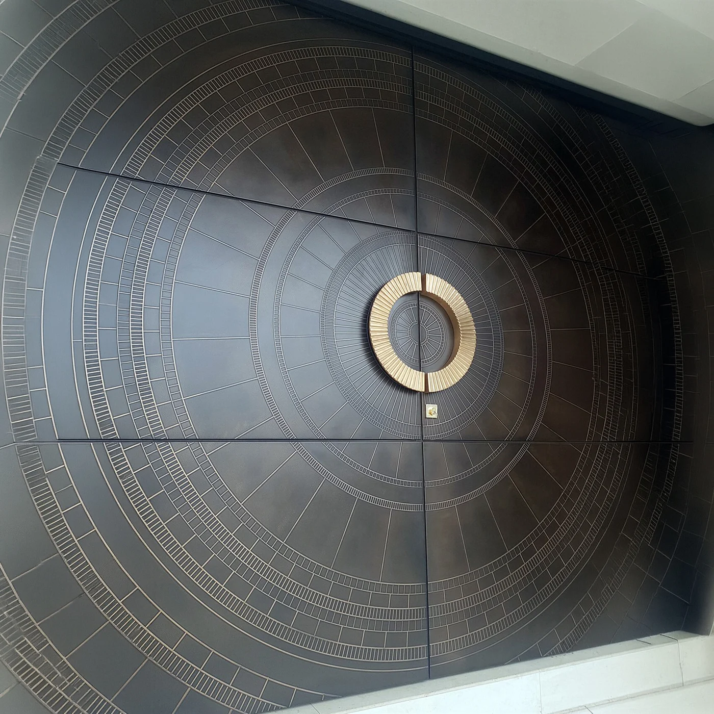 Patterned pivot door design reference 0096 from the AsvntDoor design library
