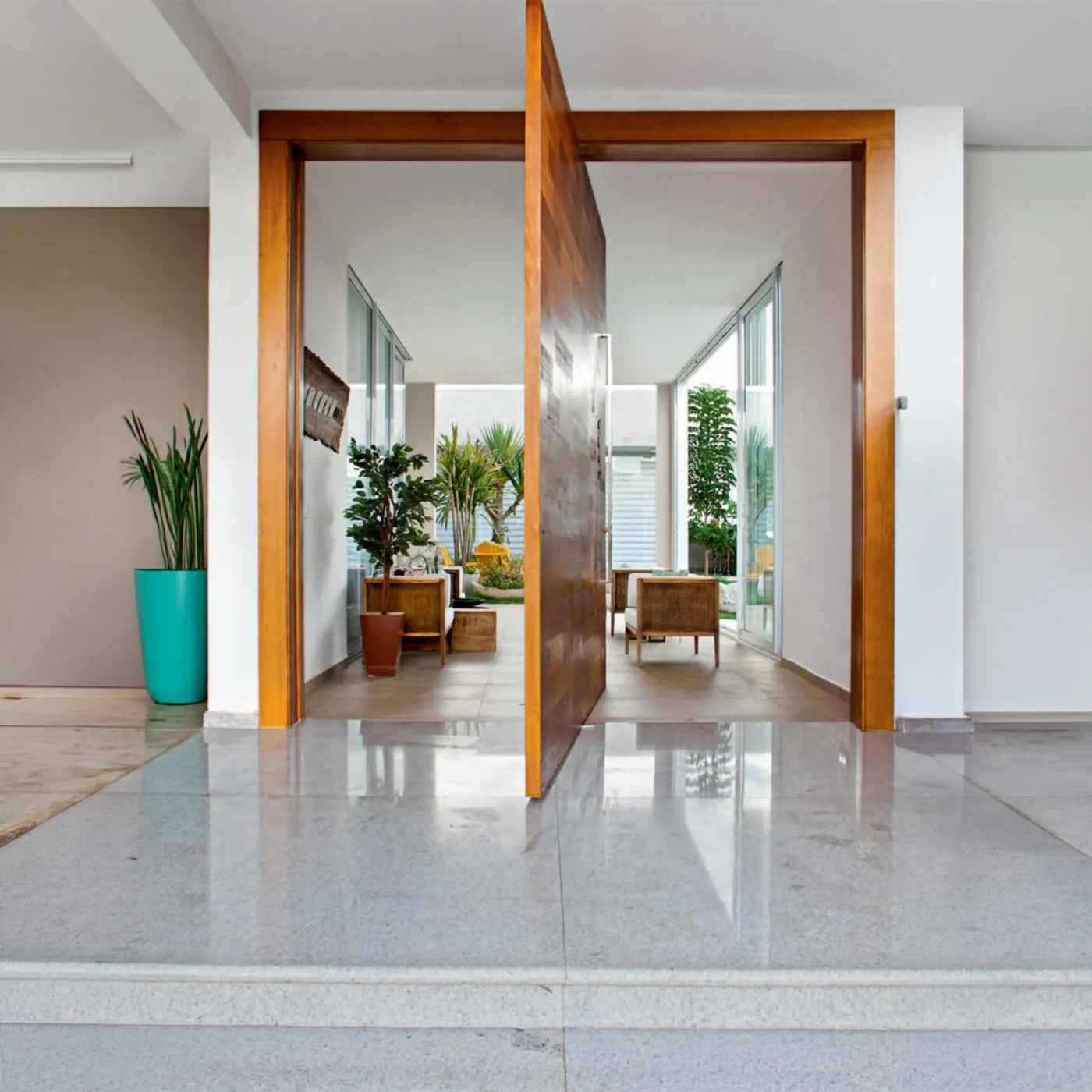 Wood-grain pivot door design reference 0046 from the AsvntDoor design library