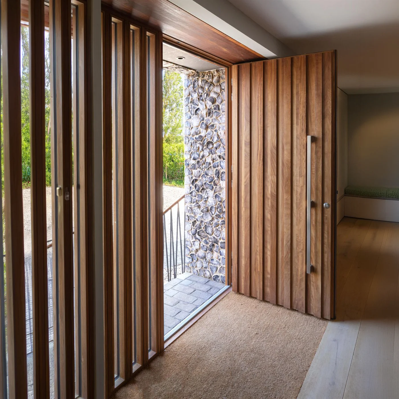 Wood-grain pivot door design reference 0131 from the AsvntDoor design library